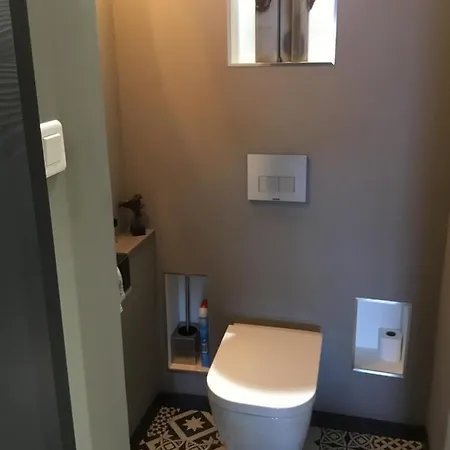 Privee * Αζάτσιο